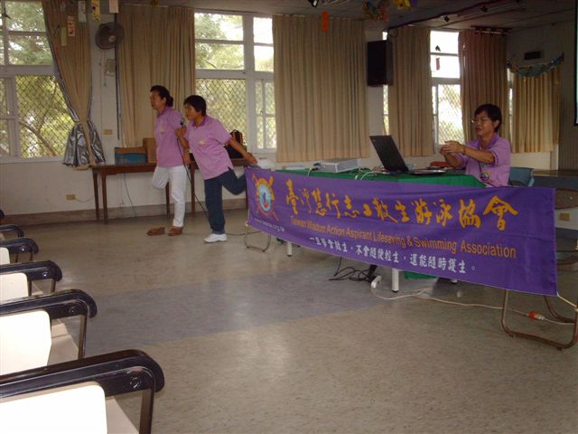 IMAG2102