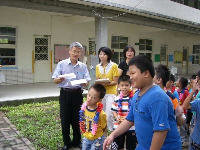 welcome010.JPG
