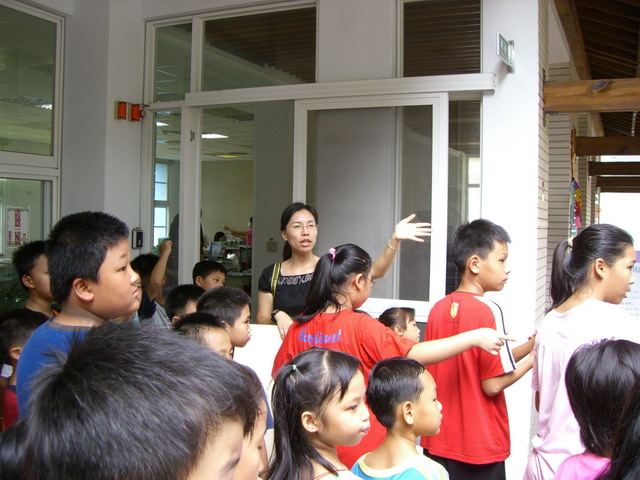 welcome165.JPG