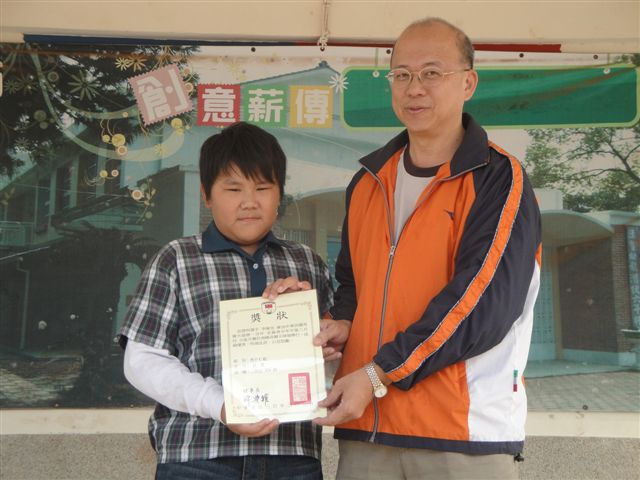 學生參加中華民國高爾夫協會100年宏碁青少年中區三月份分區月賽獲男子C組亞軍